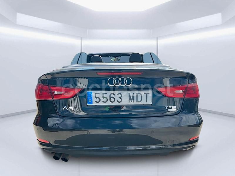 Usado Audi A3 Cabriolet Ambition 150 CV (110 kW) 2015 Negro Descapotable