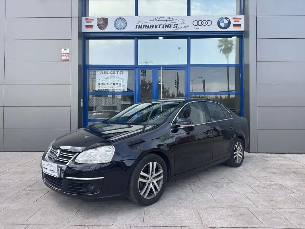 Usado VW Jetta Advance 140 CV (102 kW) 2007 Negro Berlina