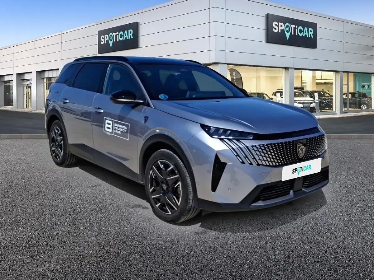 Usado Peugeot 5008 GT 145 CV (106 kW) 2025 Gris SUV