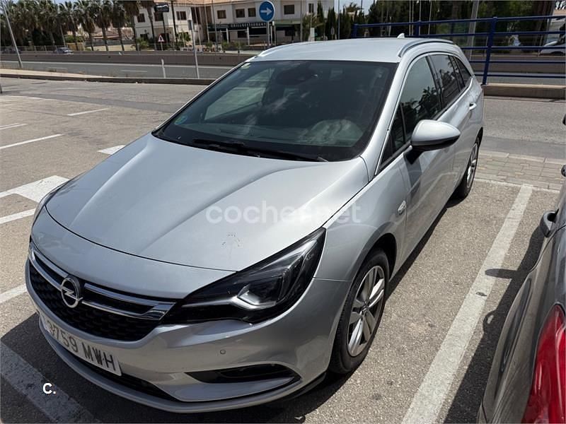 Usado Opel Astra Dynamic 200 CV (147 kW) 2017 Gris / plata Familiar