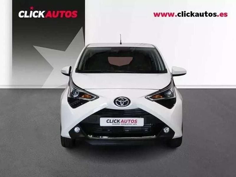 Usado Toyota Aygo X-play 72 CV (52 kW) 2021 Blanco Utilitario