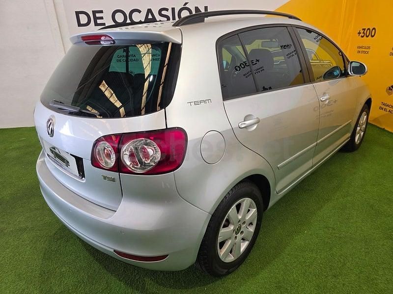 Usado VW Golf Plus Cross Advance 105 CV (77 kW) 2011 Gris / plata Monovolumen