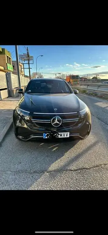 Usado Mercedes EQC400 300 kW (408 CV) 2021 Negro SUV