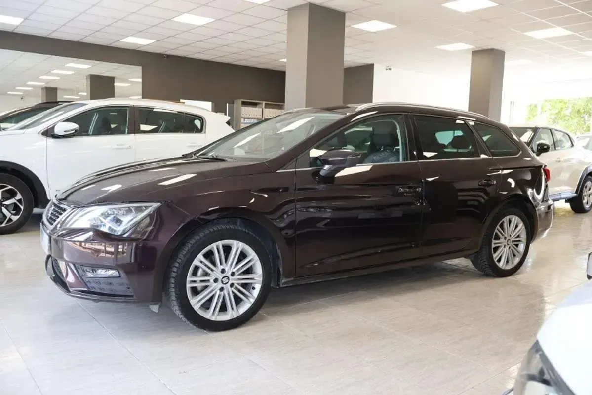 Usado Seat Leon XCELLENCE 150 CV (110 kW) 2017 Negro Utilitario
