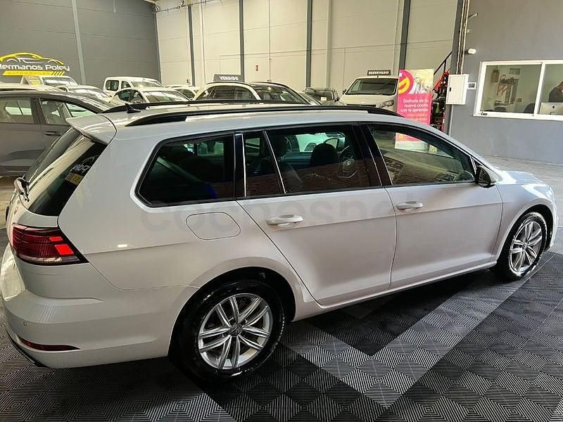 Usado VW Golf VII Advance 115 CV (84 kW) 2018 Blanco Familiar