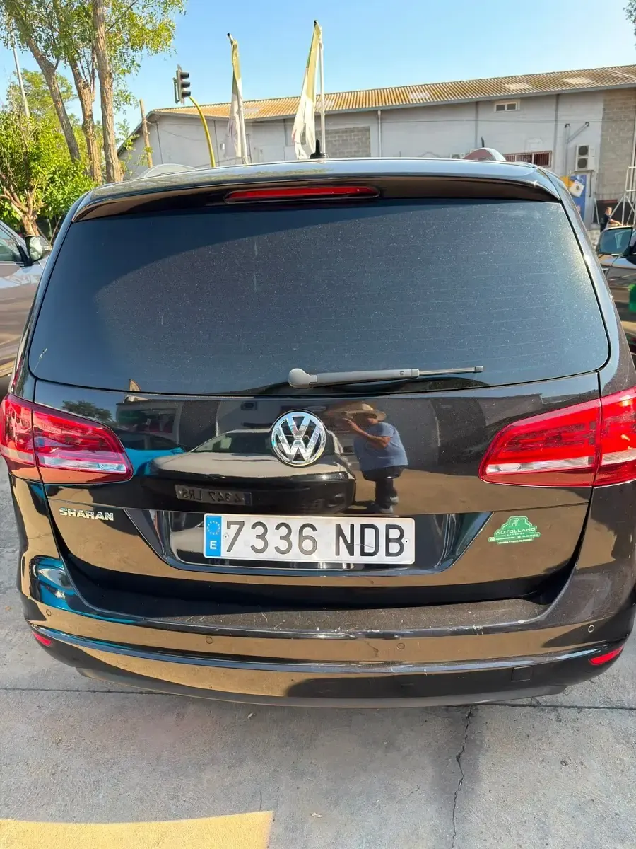Usado VW Sharan 150 CV (110 kW) 2019 Negro Monovolumen