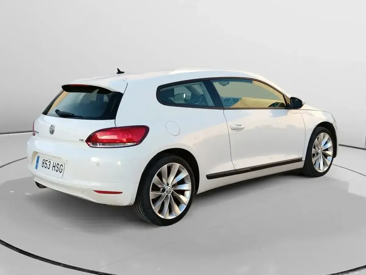 Usado VW Scirocco 122 CV (89 kW) 2013 Blanco Coupe