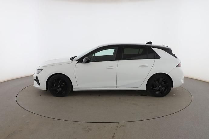 Usado Opel Astra GS Line 131 CV (96 kW) 2023