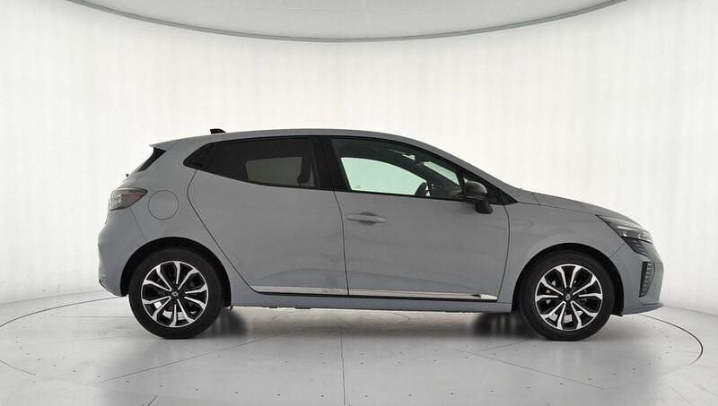 Usado Renault Clio V Techno 100 CV (73 kW) 2025 Gris Berlina