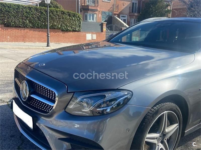 Usado Mercedes E300 306 CV (225 kW) 2019 Gris / plata Familiar
