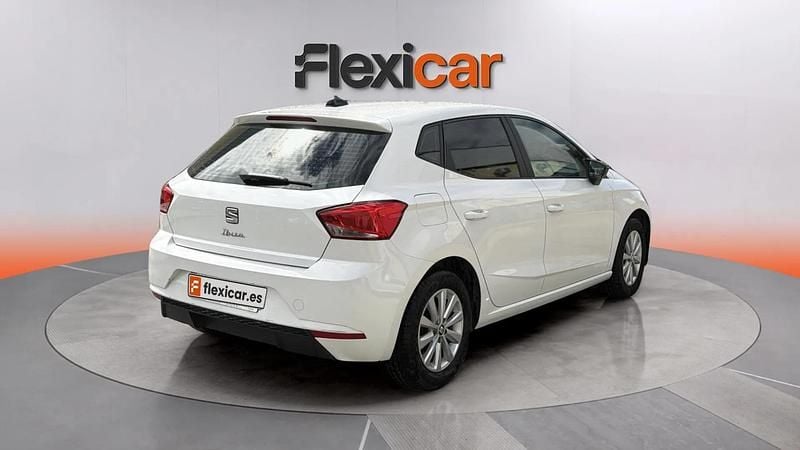 Usado Seat Ibiza CONNECT 75 CV (55 kW) 2018 Blanco Utilitario