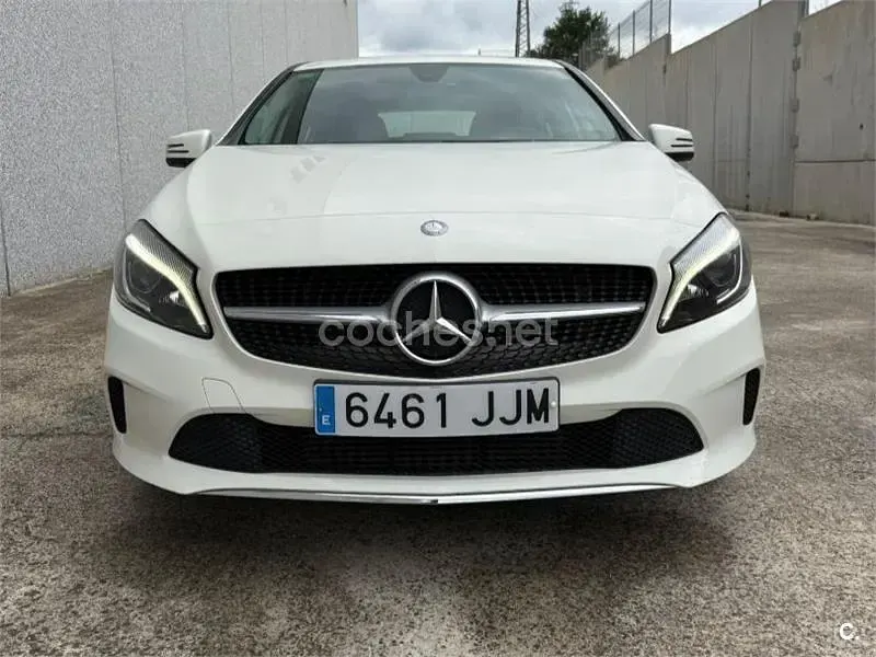 Usado Mercedes A200 Urban 136 CV (100 kW) 2015 Blanco Utilitario