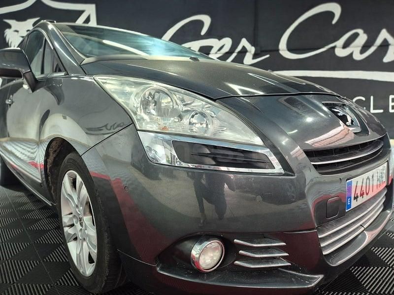 Usado Peugeot 5008 Allure 150 CV (110 kW) 2012 Negro Monovolumen