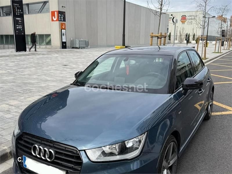 Usado Audi A1 Sportback 125 CV (91 kW) 2018 Azul Utilitario