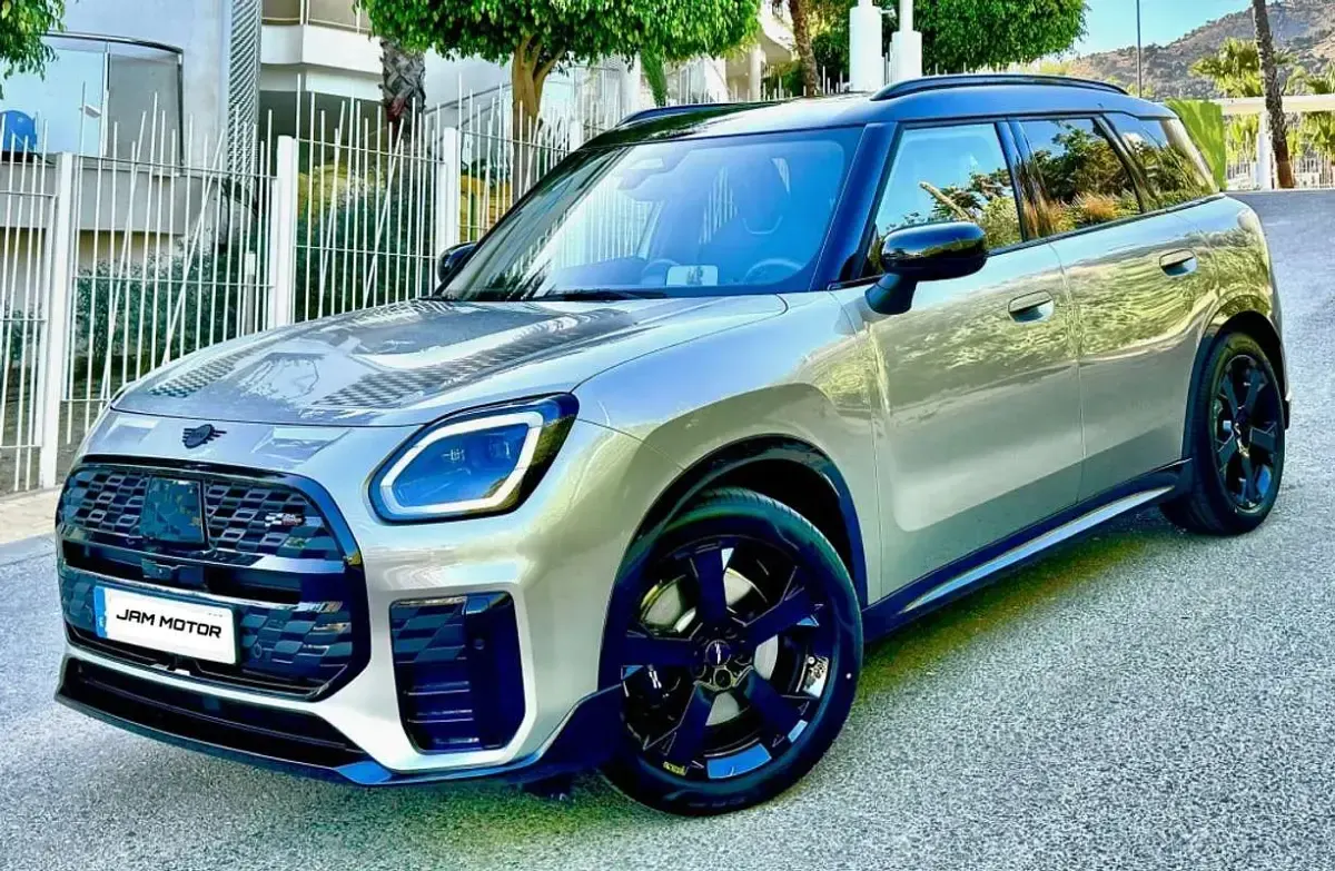 Usado Mini John Cooper Works Countryman 170 CV (125 kW) 2025 Gris SUV