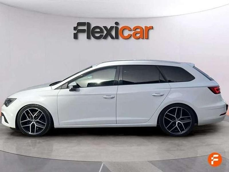 Usado Seat Leon ST FR 150 CV (110 kW) 2019 Blanco Familiar