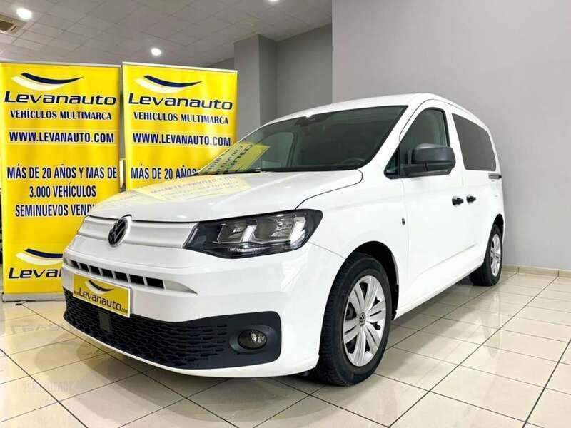Usado VW Caddy 102 CV (75 kW) 2021 Blanco Monovolumen