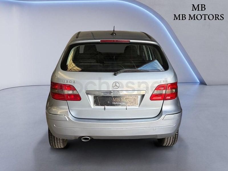 Usado Mercedes B200 140 CV (102 kW) 2006 Azul Monovolumen