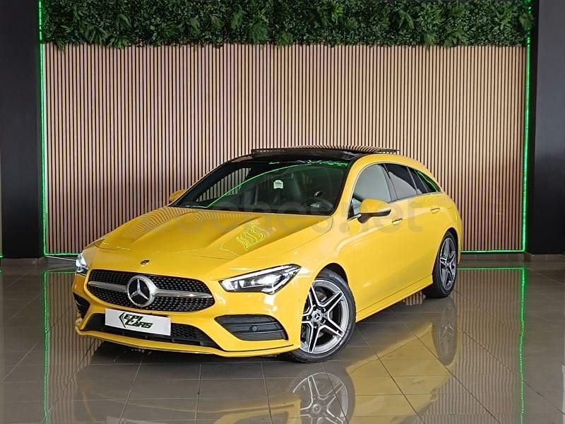 Usado Mercedes CLA220 Shooting Brake 190 CV (139 kW) 2020 Amarillo Familiar