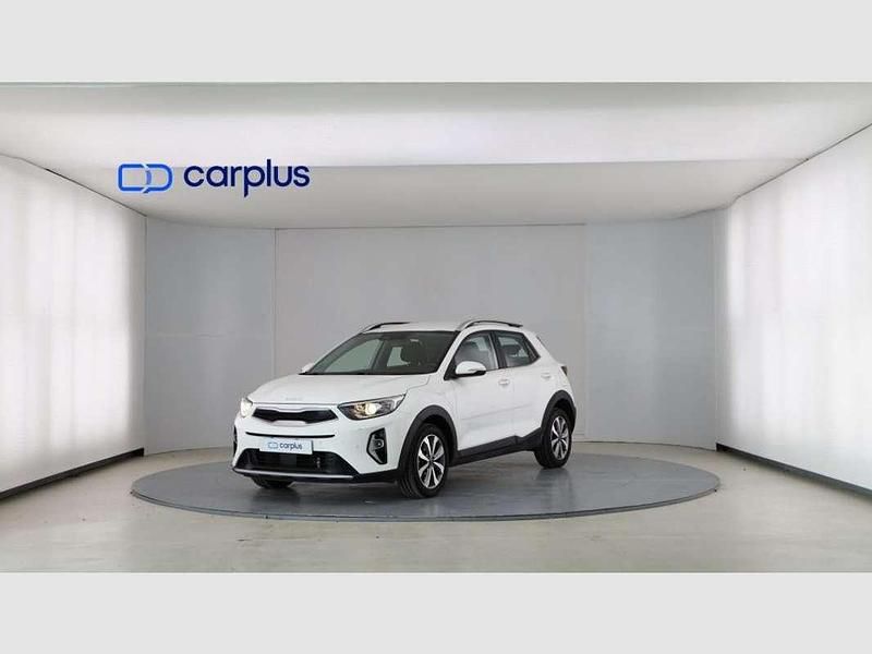 Blanco Usado 2022 Kia Stonic Plus SUV | 16.690 € (Precio justo) - Imagen 1/4
