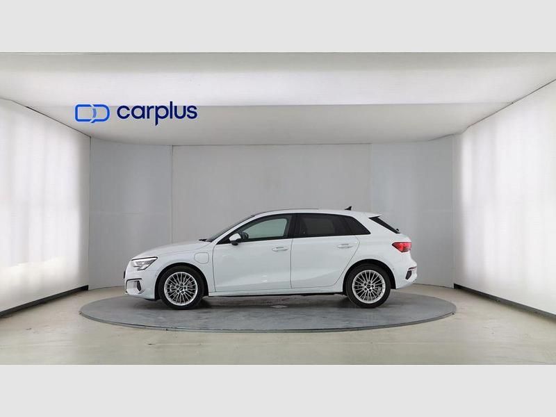Usado Audi A3 e-tron 204 CV (150 kW) 2021 Blanco glaciar (metalizado) Utilitario