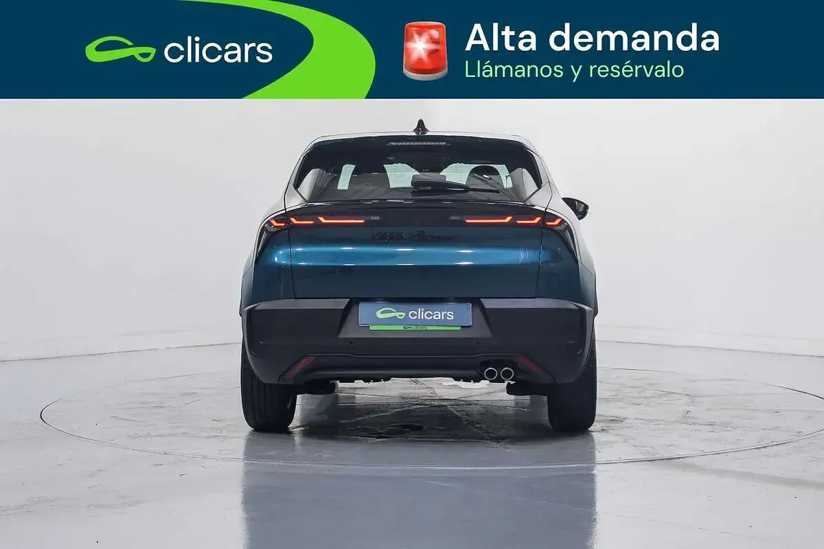 Usado Alfa Romeo Junior 136 CV (100 kW) 2025 Verde SUV