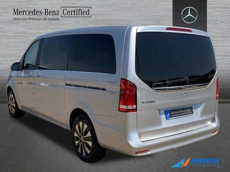 Usado Mercedes V250 190 CV (139 kW) 2023 Gris / plata Monovolumen