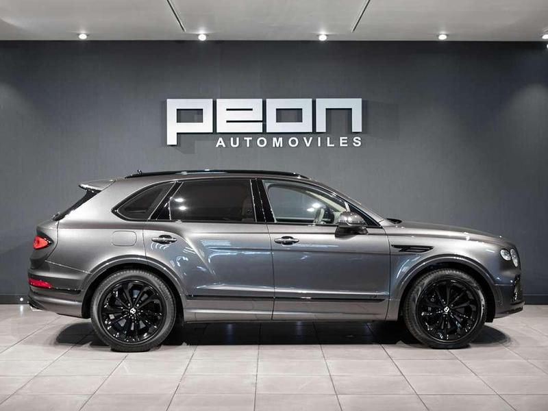 Usado Bentley Bentayga 550 CV (404 kW) 2022 Gris SUV