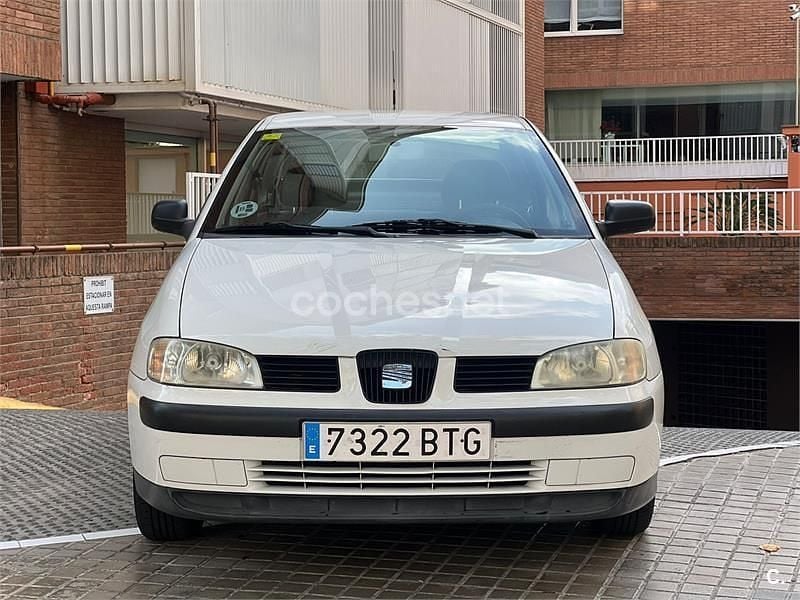 Blanco Usado 2002 Seat Cordoba Stella Berlina | 2500 € (Precio justo) - Imagen 1/4