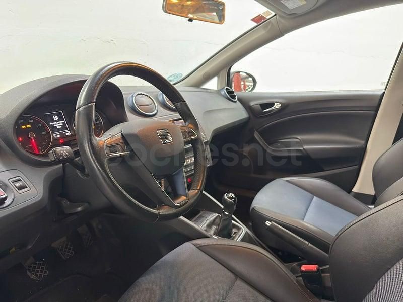 Usado Seat Ibiza CONNECT 90 CV (66 kW) 2017 Gris / plata Berlina