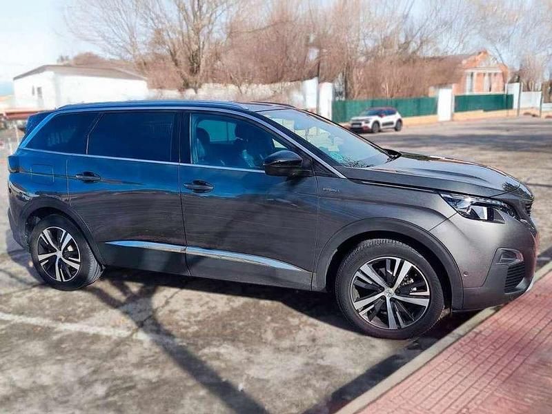 Usado Peugeot 5008 GT-line 131 CV (96 kW) 2019 Gris SUV