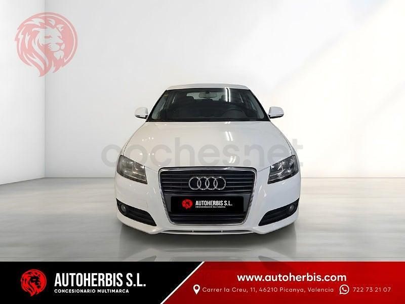Usado Audi A3 Attraction 140 CV (102 kW) 2010 Blanco Utilitario
