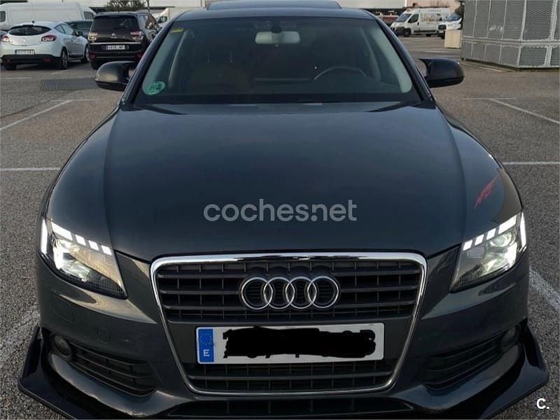 Usado Audi A4 120 CV (88 kW) 2008 Gris / plata Berlina