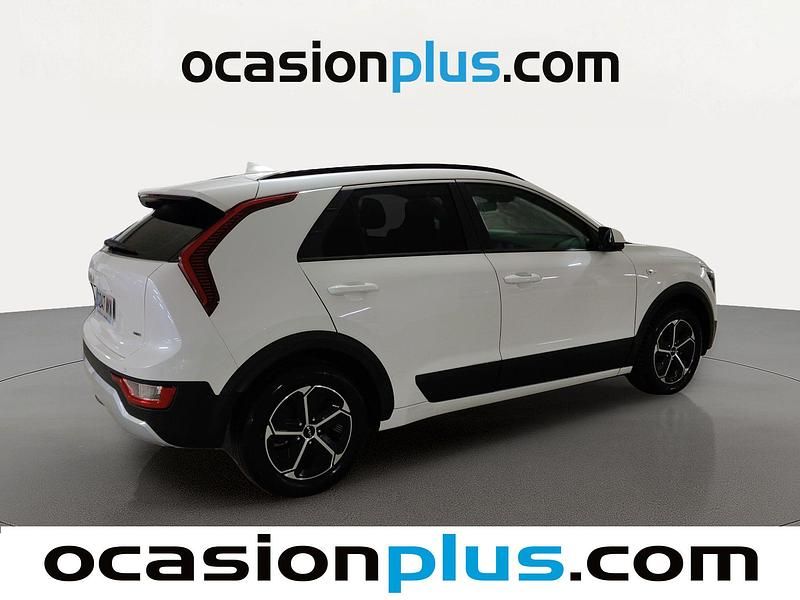 Käytetty Kia Niro 141 HP (103 kW) 2023 Valkoinen Katumaasturi