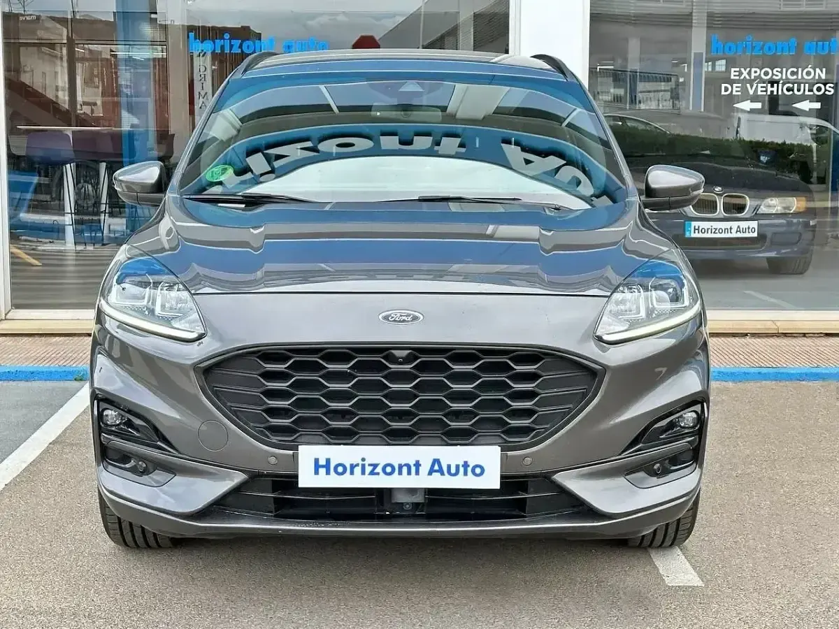 Usado Ford Kuga ST-Line 120 CV (88 kW) 2022 Gris SUV