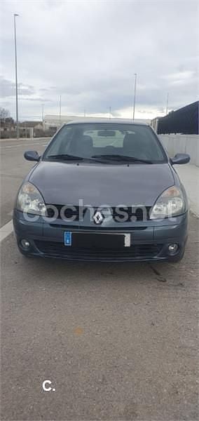Usado Renault Clio II Expression 65 CV (47 kW) 2005 Azul Berlina