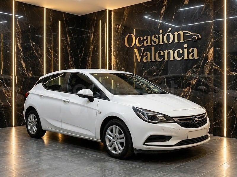 Usado Opel Astra 105 CV (77 kW) 2020 Blanco Berlina