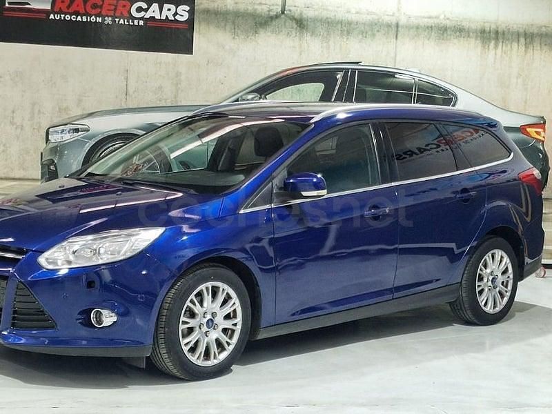 Usado Ford Focus Titanium 115 CV (84 kW) 2014 Azul Familiar