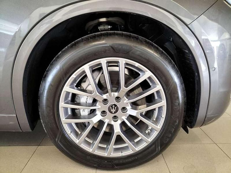 Usado Maserati Grecale GT 299 CV (219 kW) 2022 Gris SUV