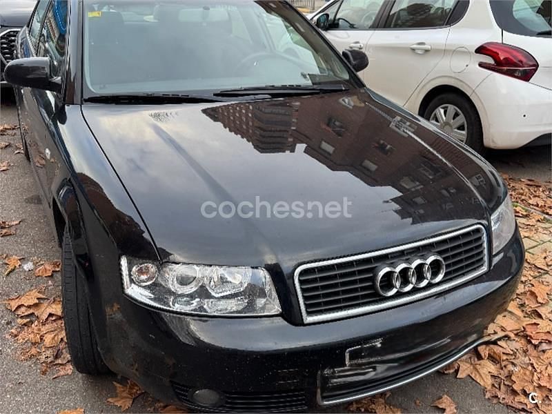 Usado Audi A4 140 CV (102 kW) 2005 Negro Berlina