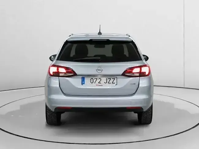 Usado Opel Astra Selective 110 CV (80 kW) 2017 Gris Familiar