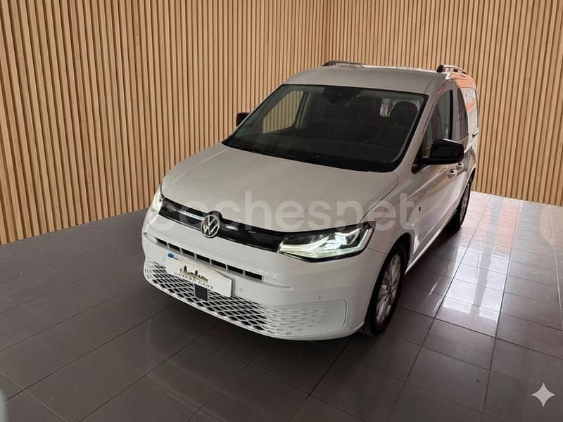 Usado VW Caddy California 122 CV (89 kW) 2022 Blanco Monovolumen