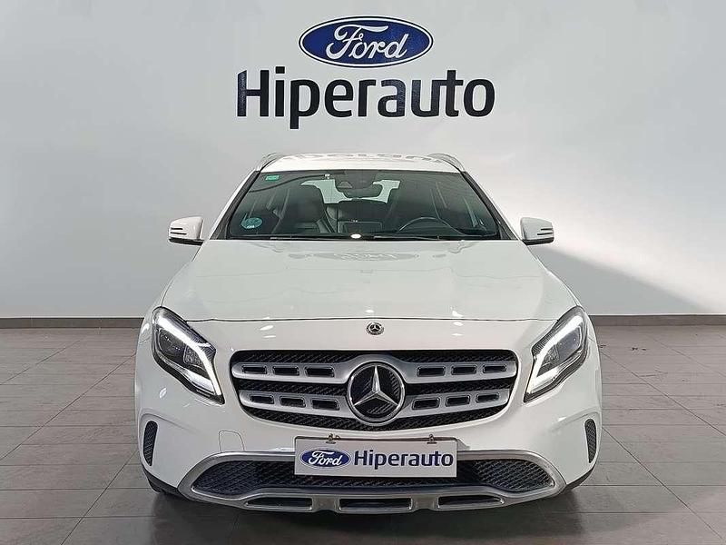 Usado Mercedes GLA180 122 CV (89 kW) 2019 Blanco SUV