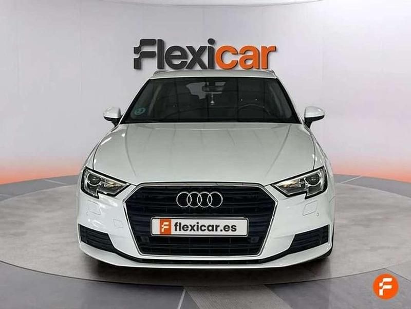Usado Audi A3 Sportback 150 CV (110 kW) 2018 Blanco Utilitario