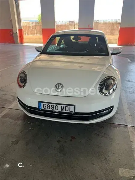 Usado VW Beetle Design 150 CV (110 kW) 2016 Blanco Utilitario