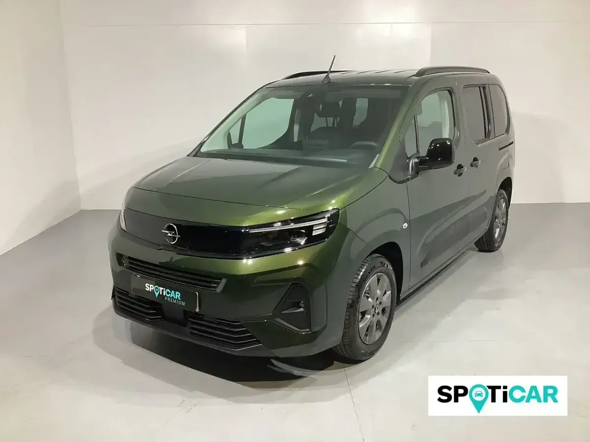 Nuevo Opel Combo 101 CV (74 kW) 2026 Verde Monovolumen