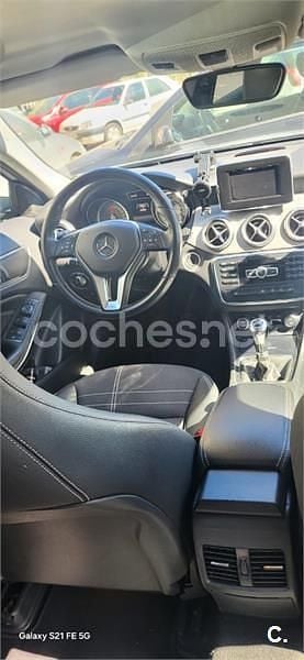 Usado Mercedes GLA200 Style 136 CV (100 kW) 2015 Gris / plata SUV