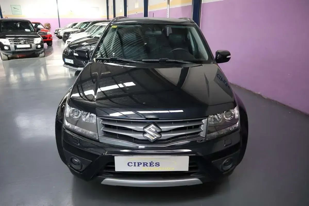 Usado Suzuki Vitara 129 CV (94 kW) 2014 Gris SUV
