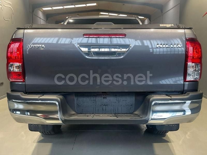 Gris / plata Usado 2021 Toyota HiLux Recogida | 37.900 € (Buen precio) - Imagen 1/4