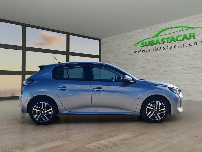 Usado Peugeot 208 Allure 100 CV (73 kW) 2021 Gris Utilitario